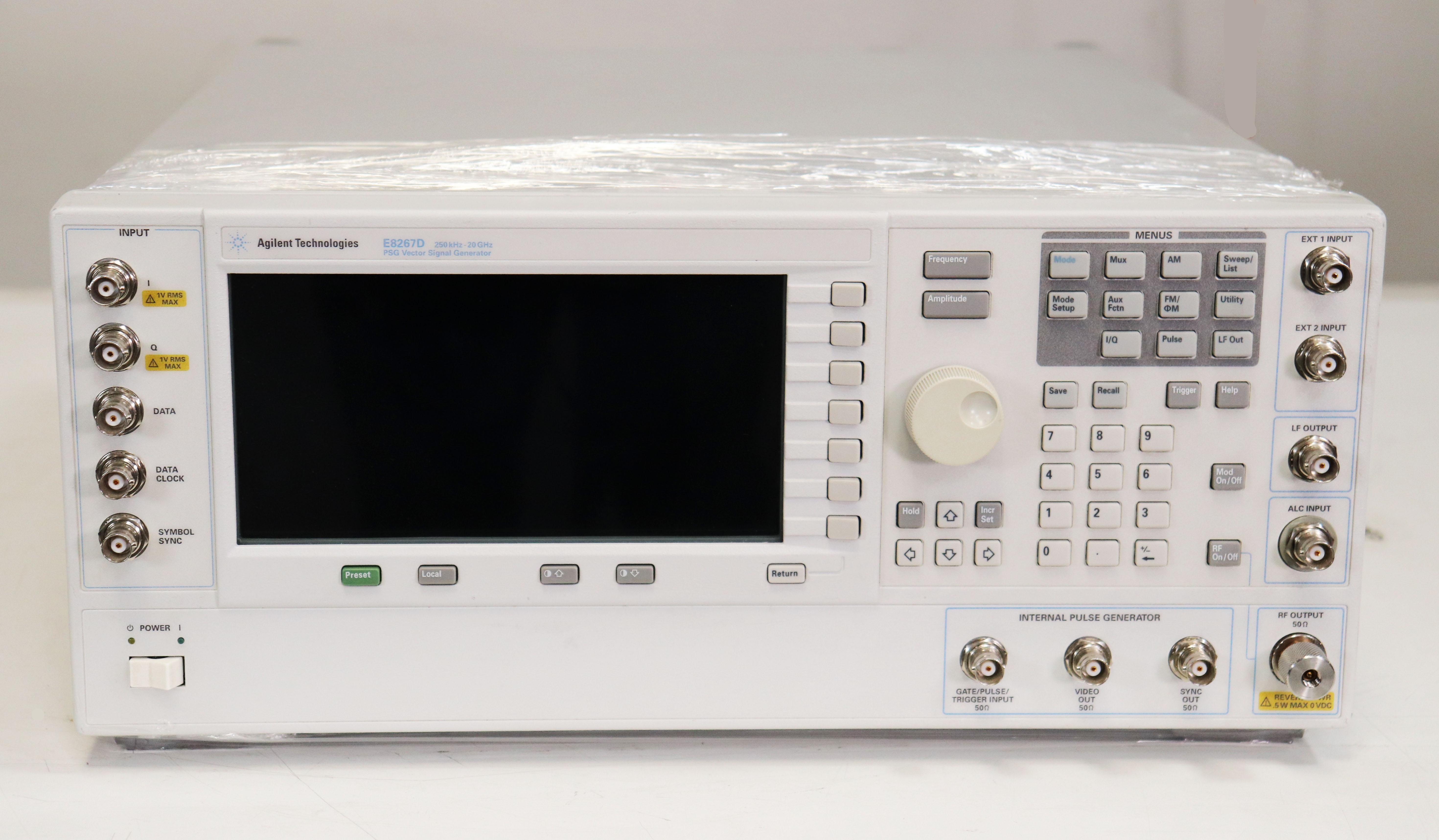 Keysight/Agilent E8267D520 250kHz20GHz PSG Vector Signal Generator/9